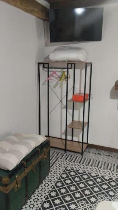 Borgo Doccia 905 Bed & Breakfast Montese Exterior photo