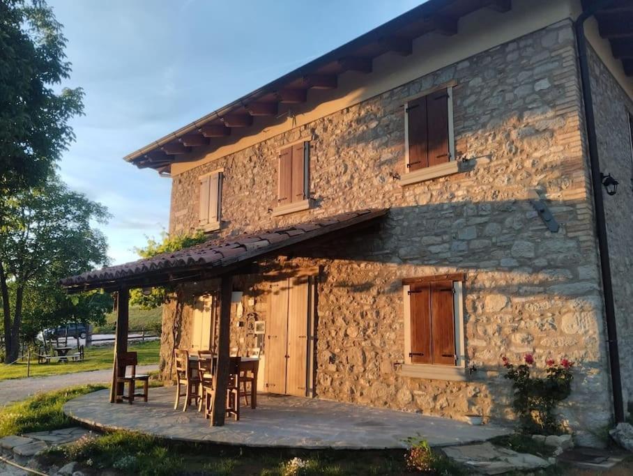 Borgo Doccia 905 Bed & Breakfast Montese Exterior photo